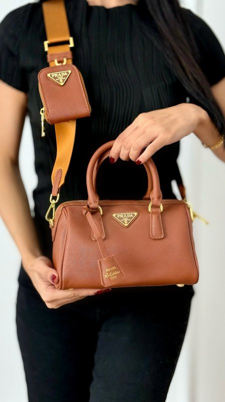 شنطة -  Prada / قطعتين شامل علبة الشركة
